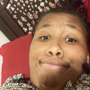 Meet your Posher, Desiree